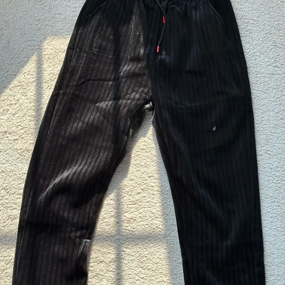 Dresses pants and jeans - Picture 15 of 16